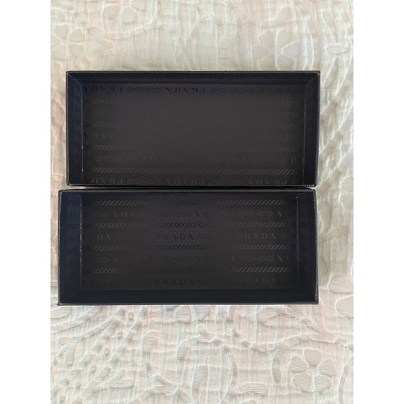 Prada box - Picture 2 of 3